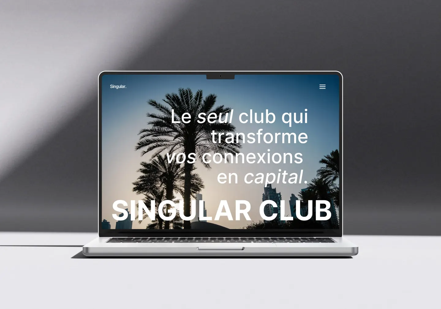 Écrans du site The Singular Club, navigation et mise en page